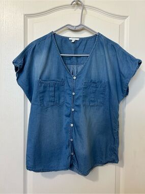 Maurices Lightweight Chambray Button-Front Top - Blue